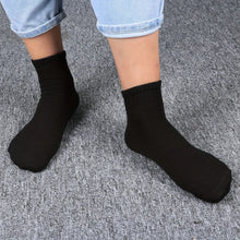 Load image into Gallery viewer, 10 Pairs of Men's Mid-Calf Socks Cotton Socks for All Seasons, Solid Color and Versatile