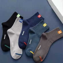 Load image into Gallery viewer, 5 Pairs Men's Socks Mid-Calf Socks Warm Socks Long Sweat-Absorbing Breathable Socks Trendy Versatile Fall And Winter Sports Sock
