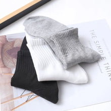 Load image into Gallery viewer, 10 Pairs of Men's Mid-Calf Socks Cotton Socks for All Seasons, Solid Color and Versatile